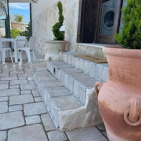Apartment Brunello Con Veranda E Piscina Condivisa