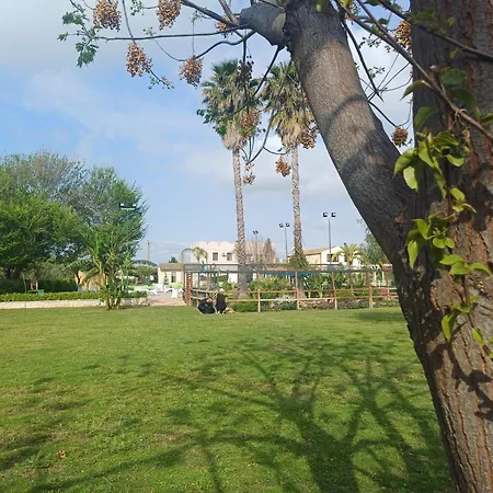 Brunello Con Veranda E Piscina Condivisa Santa Lucia (Sicily)