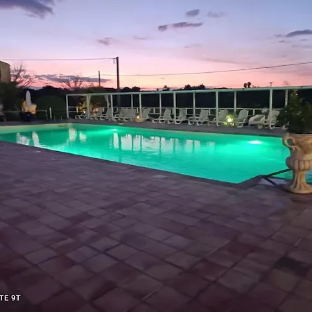 Brunello Con Veranda E Piscina Condivisa * Santa Lucia